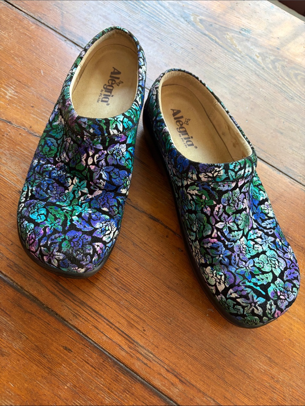 Alegria s40 work shoes with butterflies
